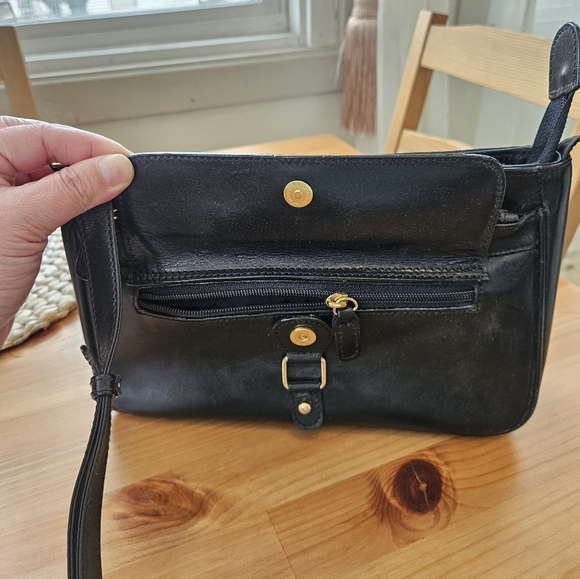 Mouflon Black Leather Crossbody Bag - Picture 6 of 11